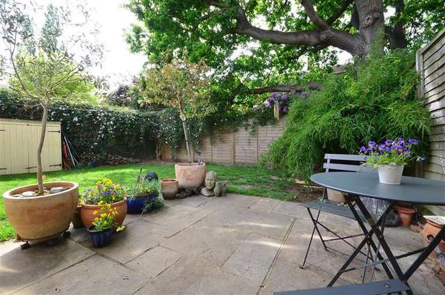  Image of 3 bedroom Detached house for sale in Burdens Headcorn Ashford TN27 at Headcorn Ashford Headcorn, TN27 9SG