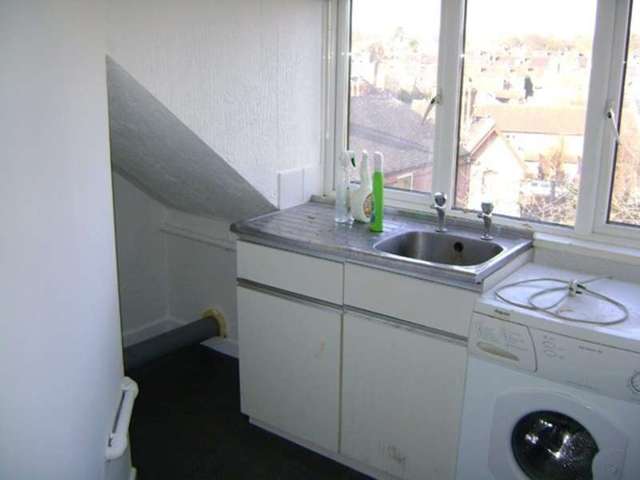  Image of 1 bedroom Flat to rent in Burnham Street Nottingham NG5 at Burnham Street  Sherwood, NG5 2FD