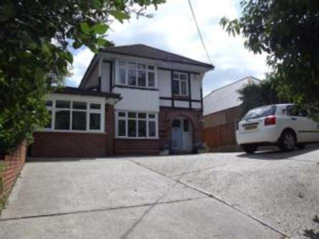  Image of 4 bedroom Detached house for sale in Lowford Hill Bursledon Southampton SO31 at Bursledon Southampton Bursledon, SO31 8ER