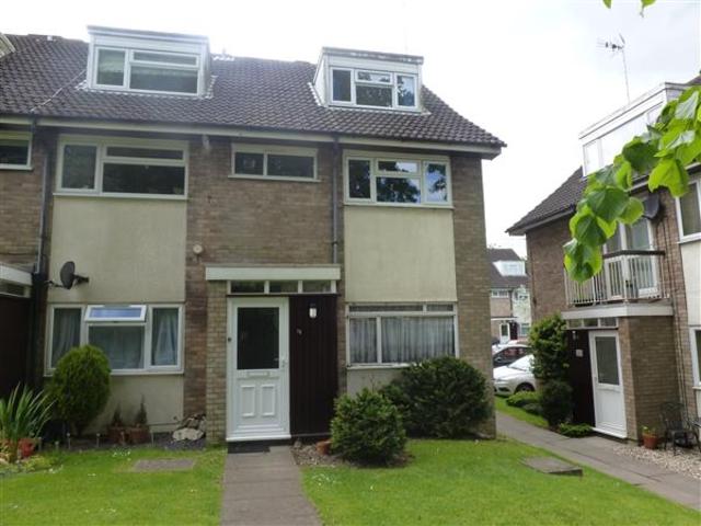  Image of 2 bedroom Maisonette to rent in Harriet Way Bushey WD23 at Bushey Heath, WD23 4JH