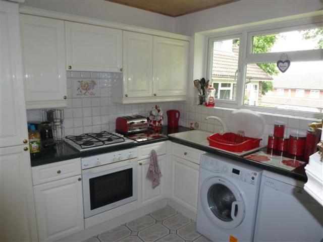  Image of 2 bedroom Maisonette to rent in Harriet Way Bushey WD23 at Bushey Heath, WD23 4JH