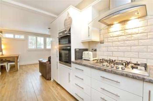  Image of 3 bedroom Terraced house to rent in Twyford Street London N1 at Twyford Street London Barnsbury, N1 0BZ