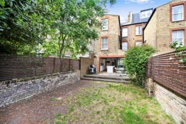  Image of 5 bedroom Property to rent in Cambridge Road London SW11 at Battersea, SW11 4RR