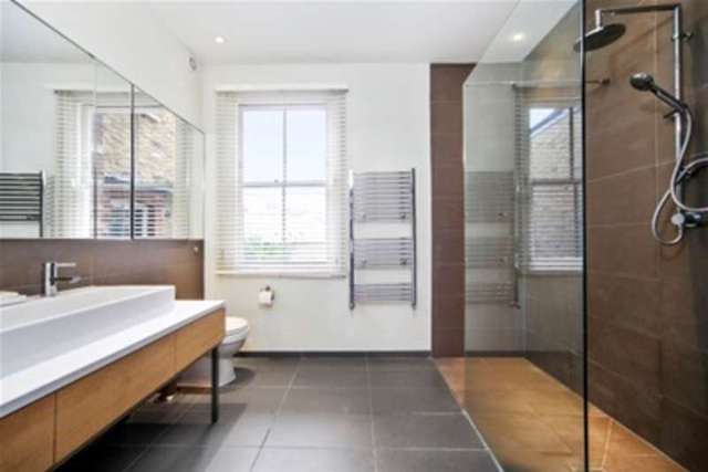  Image of 5 bedroom Property to rent in Cambridge Road London SW11 at Battersea, SW11 4RR