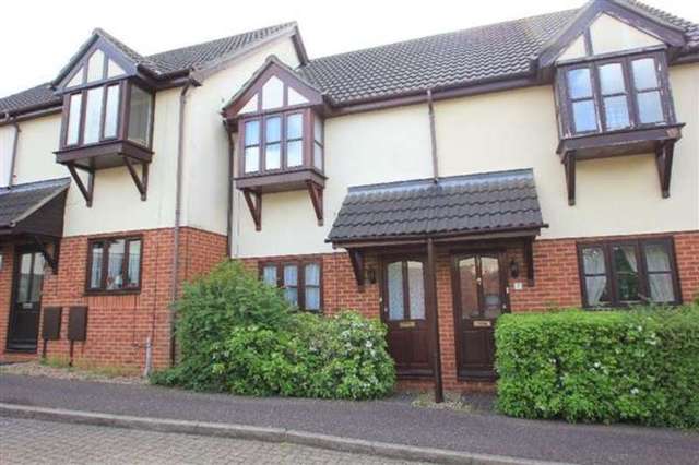 Image of 2 bedroom Terraced house for sale in Camwood Gardens Ipswich IP3 at Rushmere St Andrew, IP3 8HY