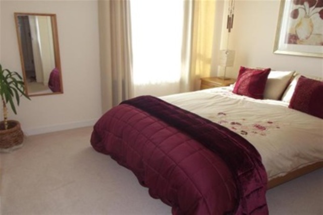 Image of 2 bedroom Flat to rent in Canniesburn Drive Bearsden Glasgow G61 at Bearsden East Dunbartonshire East Dunbartonshire, G61 1RX