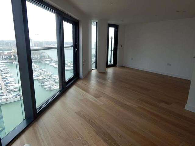  Image of 2 bedroom Flat to rent in Canute Road Southampton SO14 at Southampton Hampshire, SO14 3FH