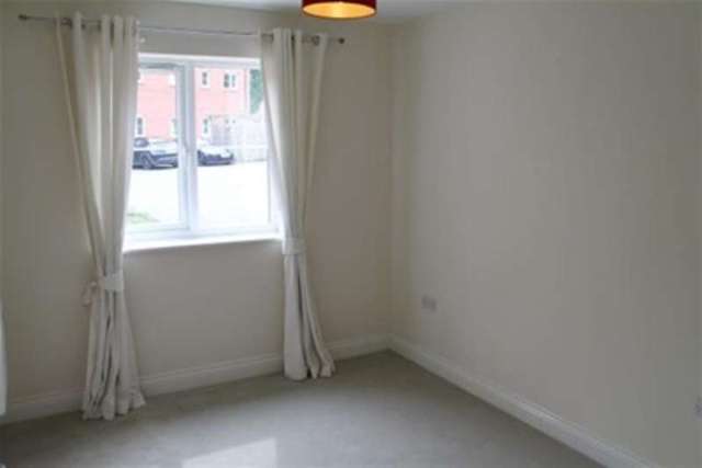  Image of 2 bedroom Flat to rent in Chandley Wharf Warwick CV34 at Warwick, CV34 5AU