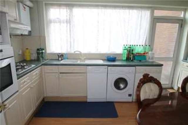  Image of 3 bedroom Terraced house to rent in Carlisle Close Rochester ME2 at Rochester Kent Cuxton, ME2 2RN