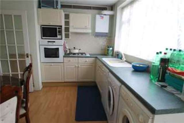  Image of 3 bedroom Terraced house to rent in Carlisle Close Rochester ME2 at Rochester Kent Cuxton, ME2 2RN