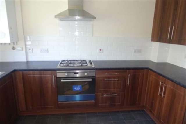  Image of 3 bedroom Semi-Detached house to rent in Carriage Close Wednesbury WS10 at Wednesbury, WS10 8DX