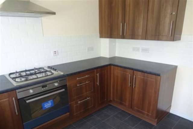  Image of 3 bedroom Semi-Detached house to rent in Carriage Close Wednesbury WS10 at Wednesbury, WS10 8DX