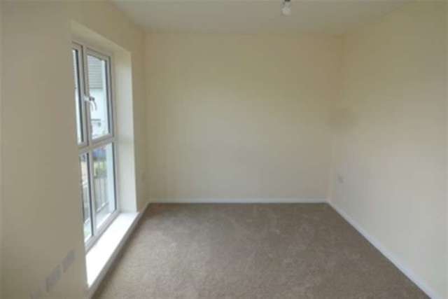  Image of 3 bedroom Semi-Detached house to rent in Carriage Close Wednesbury WS10 at Wednesbury, WS10 8DX