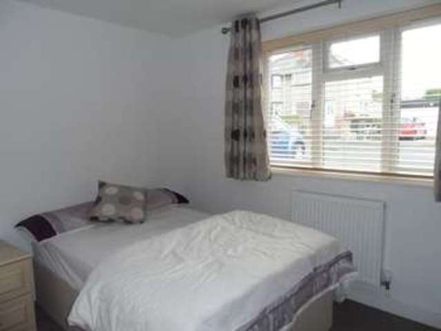  Image of 1 bedroom Flat to rent in Chester Road Gresford Wrexham LL12 at Chester Road Gresford Wrexham, LL12 8NT