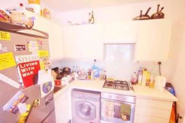 Image of 5 bedroom Flat to rent in Carysfort Road London N16 at London N16 9AP Newington Green, N16 9AP