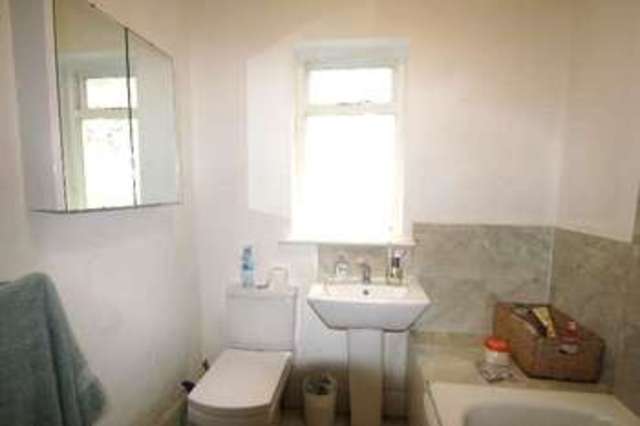  Image of 2 bedroom Flat to rent in Carysfort Road London N16 at London N16 9AP Newington Green, N16 9AP