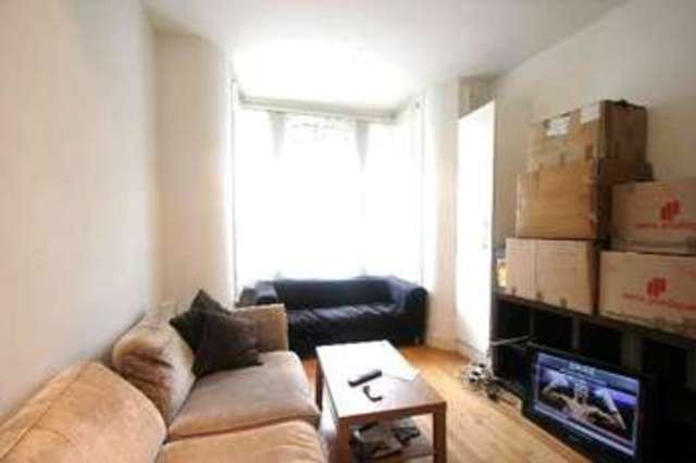  Image of 2 bedroom Flat to rent in Carysfort Road London N16 at London N16 9AP Newington Green, N16 9AP