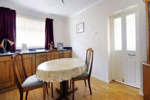  Image of 2 bedroom Bungalow for sale in Castle Close Worthing BN13 at Castle Close  Worthing, BN13 1BT
