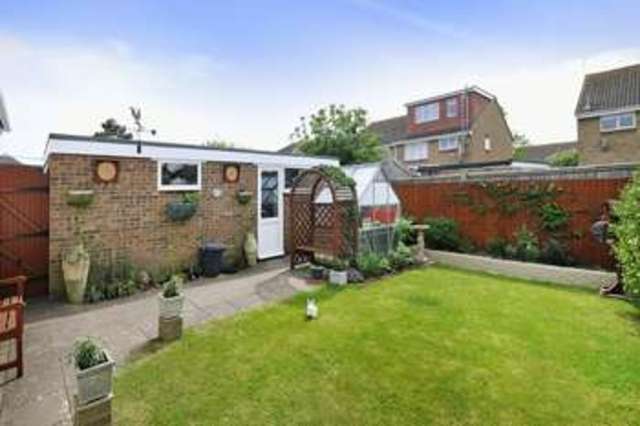  Image of 2 bedroom Bungalow for sale in Castle Close Worthing BN13 at Castle Close  Worthing, BN13 1BT