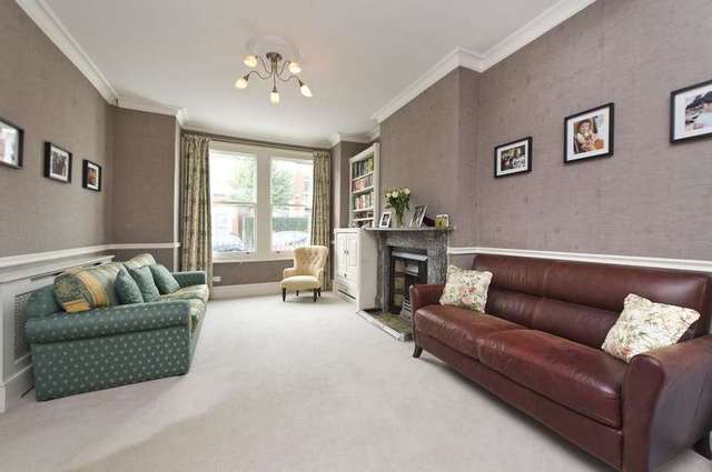  Image of 4 bedroom Property to rent in Cathles Road London SW12 at Cathles Road  London, SW12 9LE