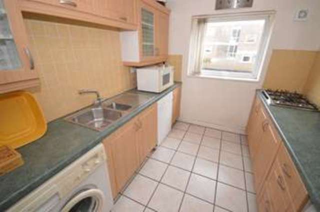  Image of 2 bedroom Flat for sale in Cedar Court Haslemere GU27 at Cedar Court  Haslemere, GU27 2BB