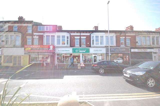  Image of 2 bedroom Flat to rent in Central Drive Blackpool FY1 at Blackpool Lancashire, FY1 5EE