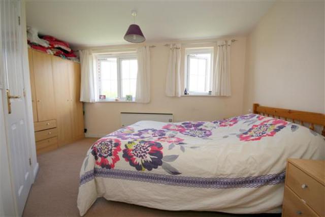  Image of 2 bedroom Maisonette for sale in Chadwick Way Hamble Southampton SO31 at Hamble-le-Rice, SO31 4FD