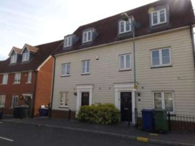  Image of 3 bedroom Semi-Detached house for sale in Cumberland Road Chafford Hundred Grays RM16 at Chafford Hundred Grays North Stifford, RM16 6DS