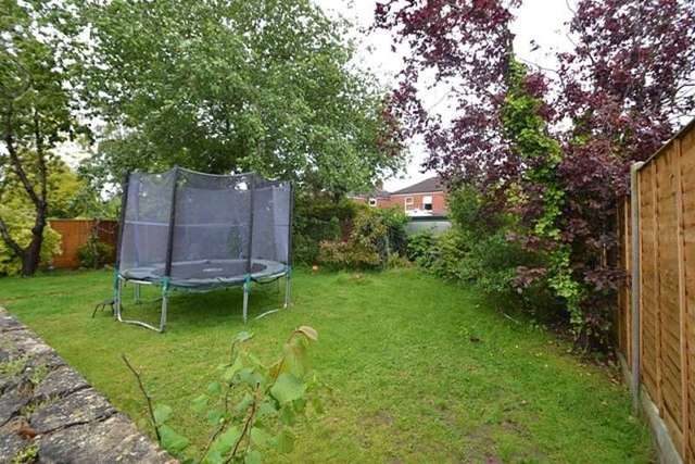  Image of 4 bedroom Detached house to rent in Park Road Chandler