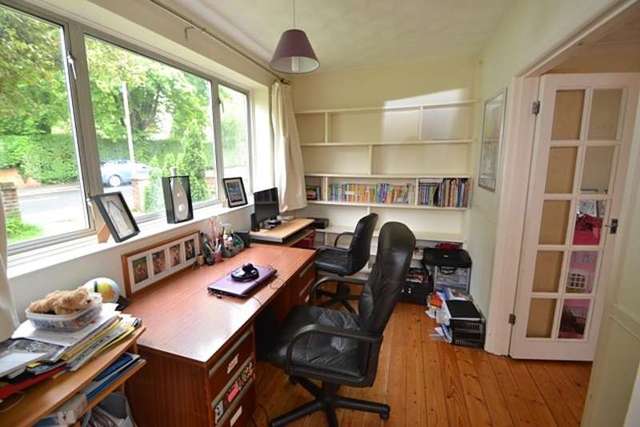  Image of 4 bedroom Detached house to rent in Park Road Chandler