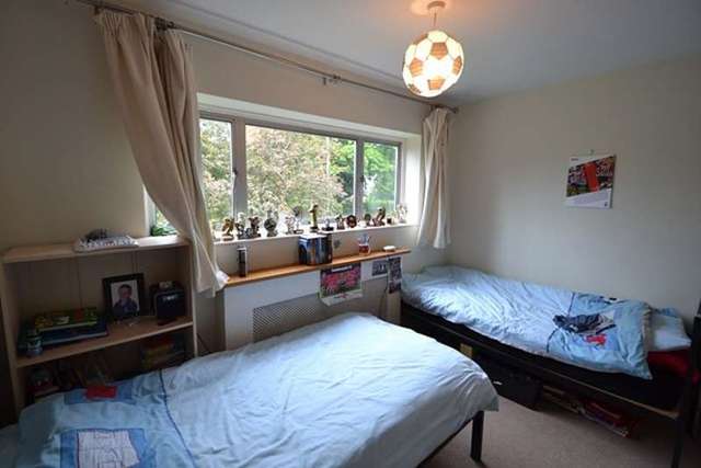  Image of 4 bedroom Detached house to rent in Park Road Chandler