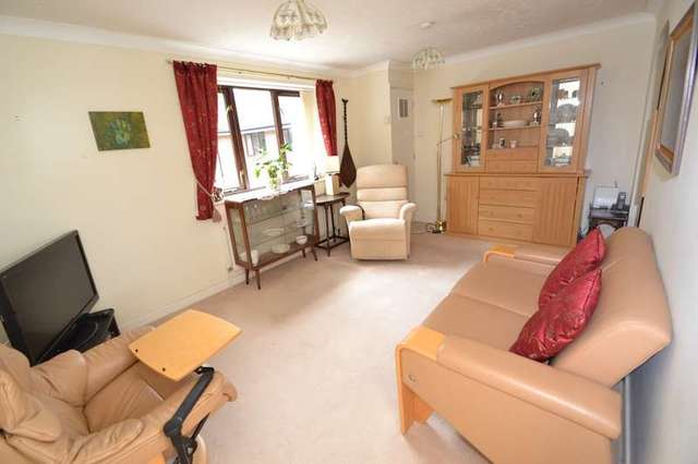  Image of 2 bedroom Flat for sale in Winchester Road Chandler
