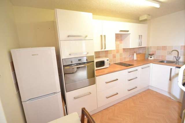  Image of 2 bedroom Flat for sale in Winchester Road Chandler