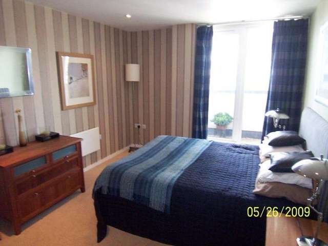  Image of 2 bedroom Flat to rent in Channel Way Ocean Village Southampton SO14 at Southampton Hampshire, SO14 3JB
