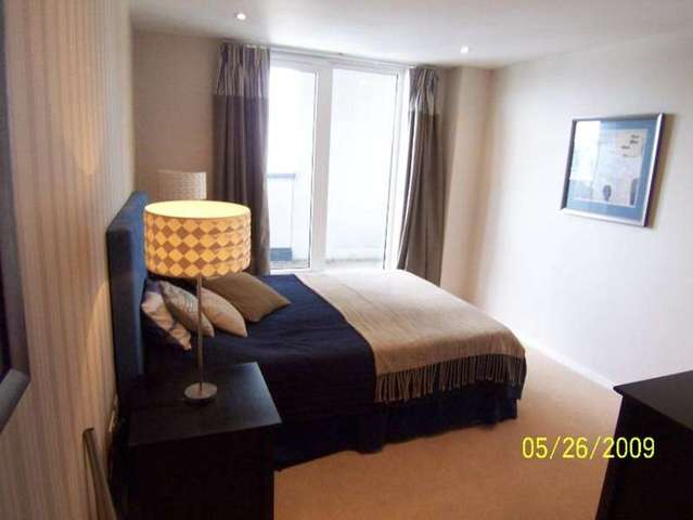  Image of 2 bedroom Flat to rent in Channel Way Ocean Village Southampton SO14 at Southampton Hampshire, SO14 3JB