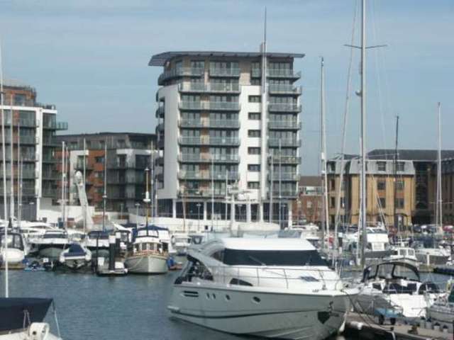  Image of 2 bedroom Flat to rent in Channel Way Ocean Village Southampton SO14 at Southampton Hampshire, SO14 3JB