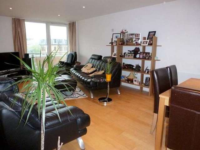  Image of 2 bedroom Flat to rent in Channel Way Ocean Village Southampton SO14 at Ocean Village Southampton Hampshire, SO14 3JF