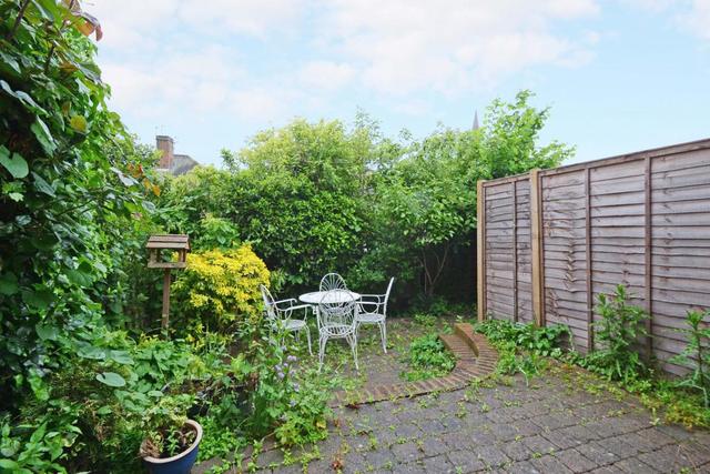  Image of 2 bedroom Mews to rent in Charlotte Mews Heather Place Esher KT10 at Heather Place Esher Esher, KT10 8NL