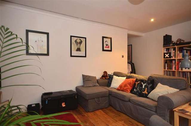  Image of 1 bedroom Apartment for sale in Chatham Place Brighton BN1 at Brighton East Sussex Brighton, BN1 3TP