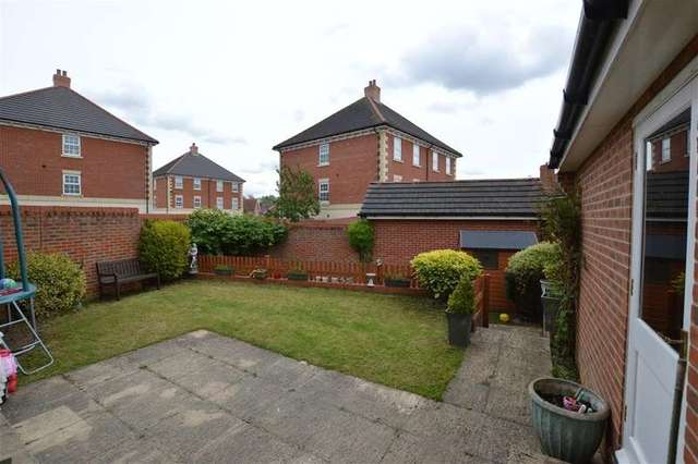  Image of 4 bedroom Detached house for sale in Chrysanthemum Drive Shinfield Reading RG2 at Reading, RG2 9DQ