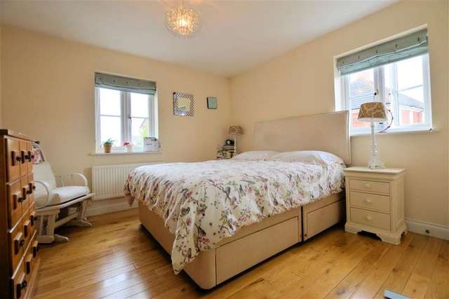  Image of 4 bedroom Detached house for sale in Chrysanthemum Drive Shinfield Reading RG2 at Reading, RG2 9DQ