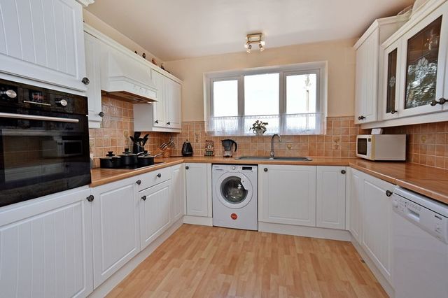  Image of 4 bedroom Detached house for sale in Church End Frampton Boston PE20 at Church End Frampton Boston, PE20 1AX