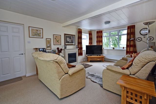  Image of 4 bedroom Detached house for sale in Church End Frampton Boston PE20 at Church End Frampton Boston, PE20 1AX