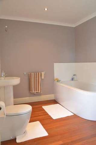 Image of 4 bedroom Detached house for sale in Church Lane Navenby Lincoln LN5 at Church Lane Navenby Lincoln, LN5 0EG