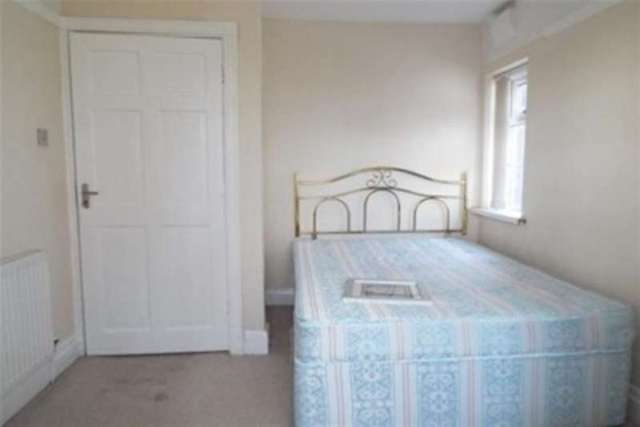  Image of 4 bedroom Detached house to rent in Church Road Yardley Birmingham B33 at Birmingham, B33 8HA