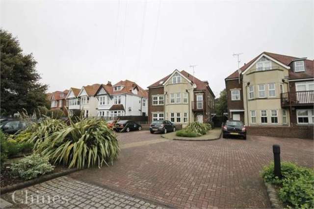  Image of 2 bedroom Apartment to rent in Church Road Southbourne Bournemouth BH6 at Church Road Southbourne Wick, BH6 4AT