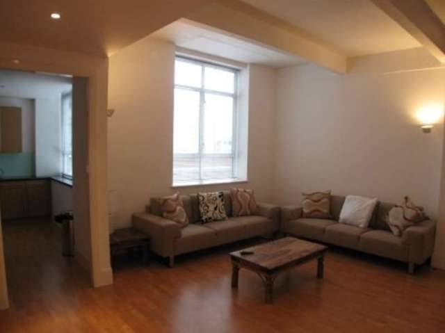  Image of 2 bedroom Flat to rent in Dingley Road London EC1V at London Goswell Road, EC1V 8BW