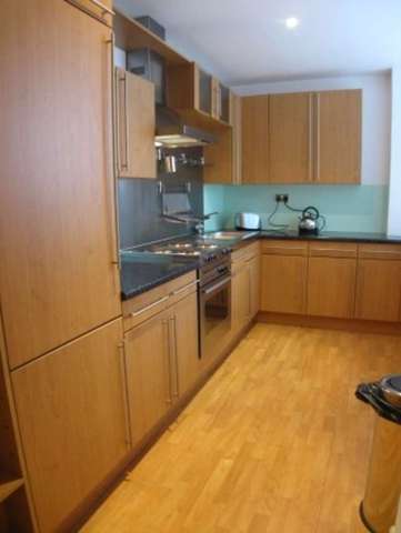  Image of 2 bedroom Flat to rent in Dingley Road London EC1V at London Goswell Road, EC1V 8BW