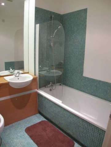  Image of 2 bedroom Flat to rent in Dingley Road London EC1V at London Goswell Road, EC1V 8BW