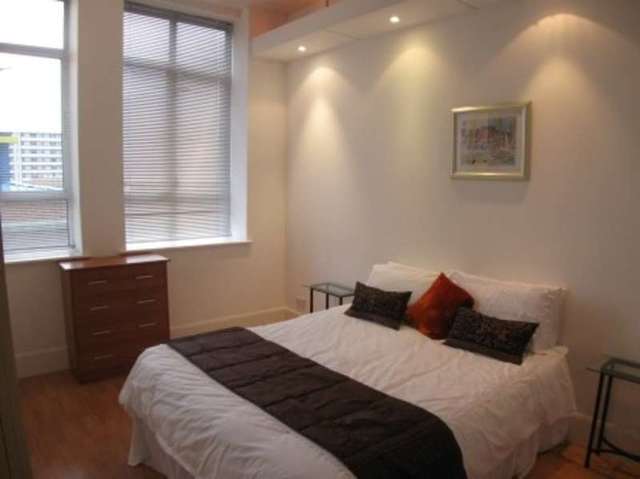  Image of 2 bedroom Flat to rent in Dingley Road London EC1V at London Goswell Road, EC1V 8BW